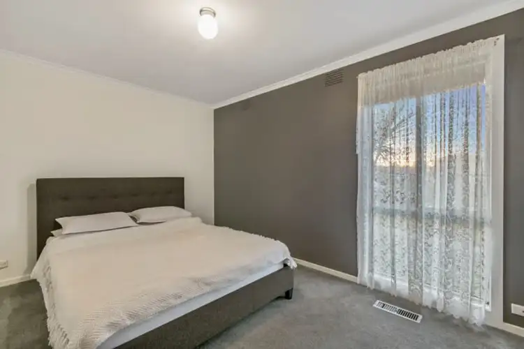 Fifth view of Homely house listing, 2 Heathmere Crescent, Endeavour Hills VIC 3802