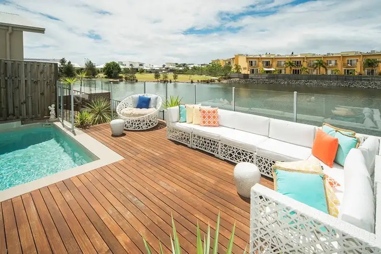 8 Mariner Avenue, Hope Island QLD 4212