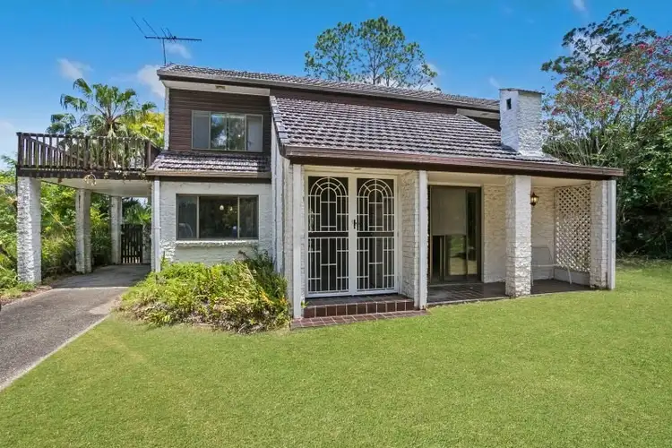 304 Chapel Hill Road, Chapel Hill QLD 4069