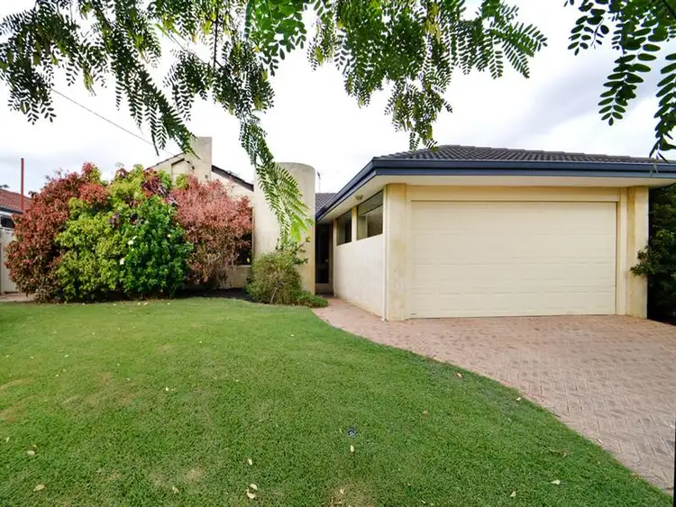 28 Risley Way, Carine WA 6020