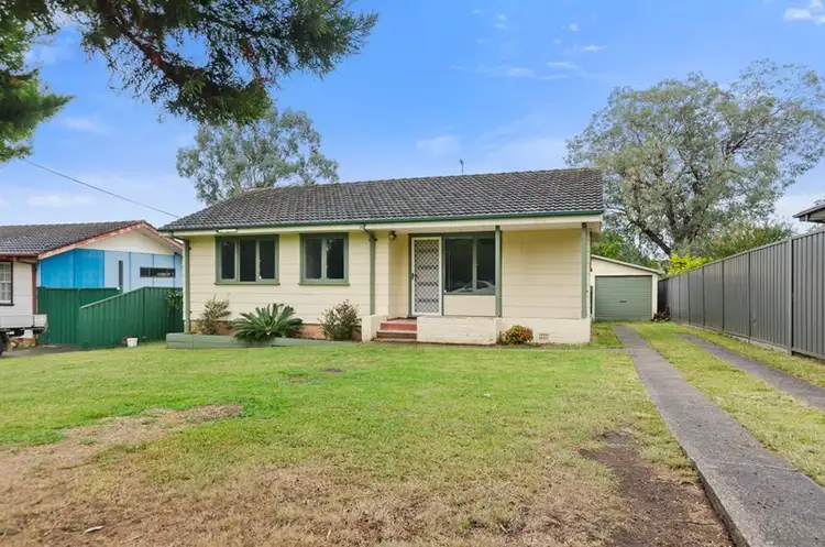15 Kurrawa Crescent, Koonawarra NSW 2530