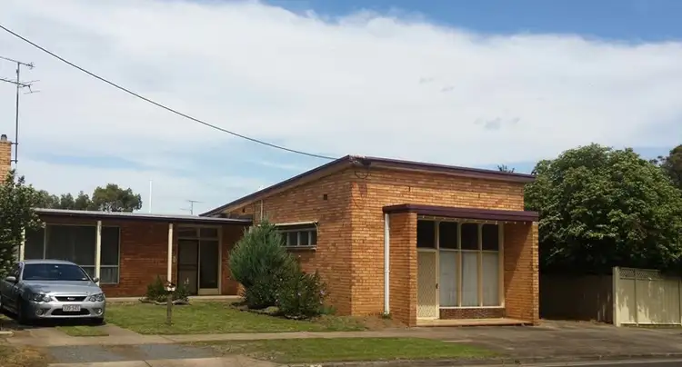 3 Bree Road, Hamilton VIC 3300