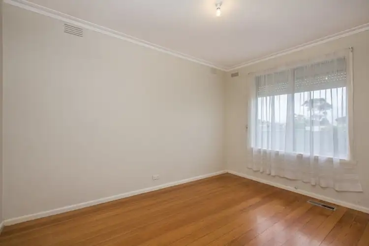 Seventh view of Homely house listing, 19 Kingsway Drive, Lalor VIC 3075