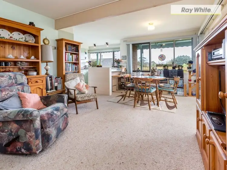 Fifth view of Homely house listing, 6 Walpole Avenue, Rosebud VIC 3939
