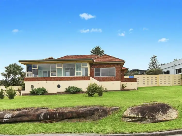 Second view of Homely house listing, 29 Robertson Road, North Curl Curl NSW 2099
