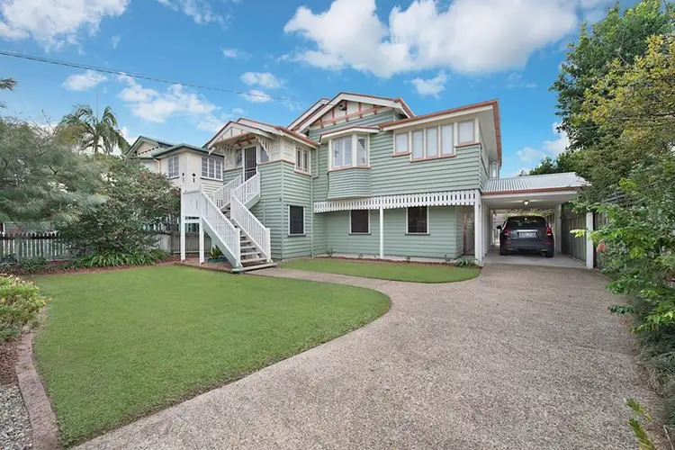 26 Eleventh Avenue, Kedron QLD 4031