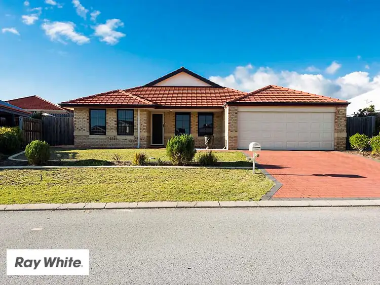 32 Bancombe Crescent, Ellenbrook WA 6069
