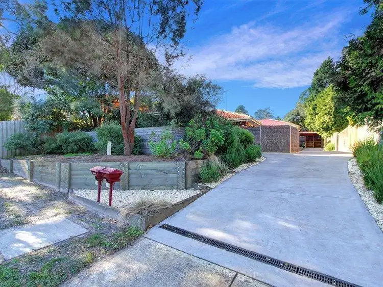 Seventh view of Homely unit listing, 1/10 Jindalee Court, Frankston VIC 3199