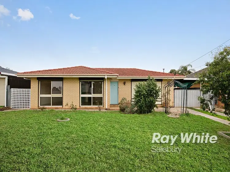 9 Hawke Crescent, Salisbury East SA 5109