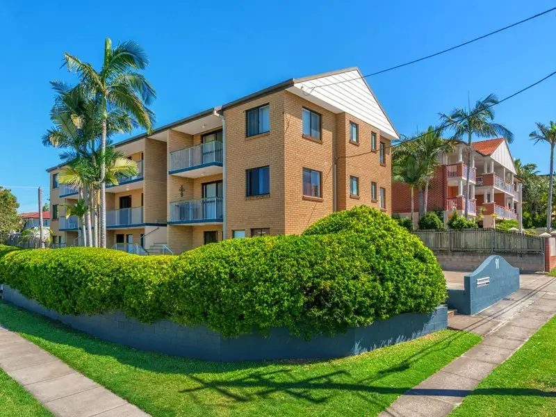 Main view of Homely unit listing, 2/91 Kitchener Street, Coorparoo QLD 4151