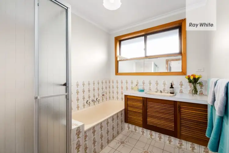 Seventh view of Homely house listing, 15 Panorama Close, Bundoora VIC 3083