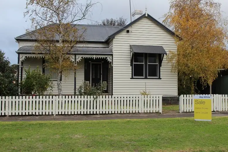 Main view of Homely house listing, 10 Lonsdale, Hamilton VIC 3300