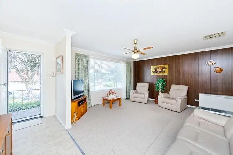 Fourth view of Homely house listing, 9 Wilgabar Way, Queanbeyan NSW 2620