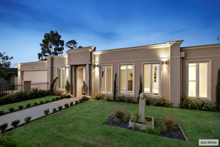 4 GIDGEE Court, Wantirna South VIC 3152