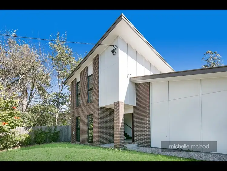 943 Moggill Road, Chapel Hill QLD 4069