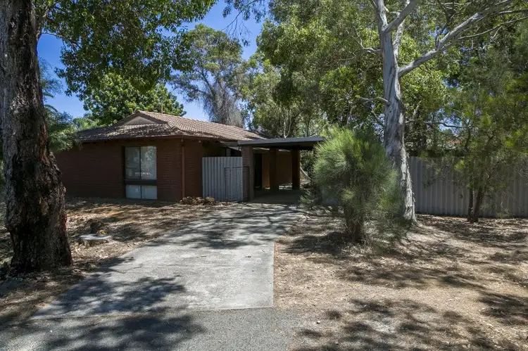 3 Valiant Close, Lesmurdie WA 6076