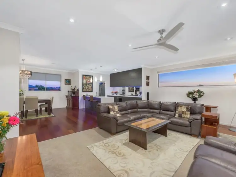 Sixth view of Homely house listing, 1 Yeates Close, Carindale QLD 4152
