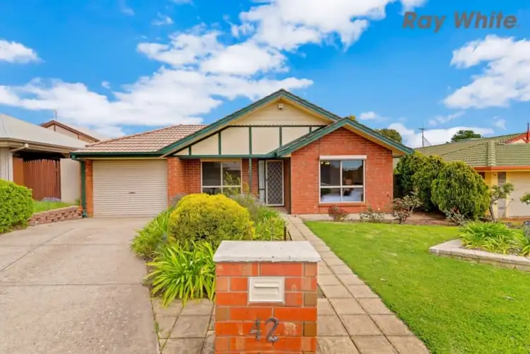 42 Jeanette Crescent, Aberfoyle Park SA 5159