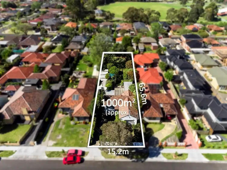 24 Manoon Road, Clayton South VIC 3169