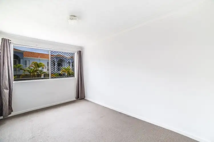 Fifth view of Homely unit listing, 4/112 Stanhill Drive, Chevron Island QLD 4217