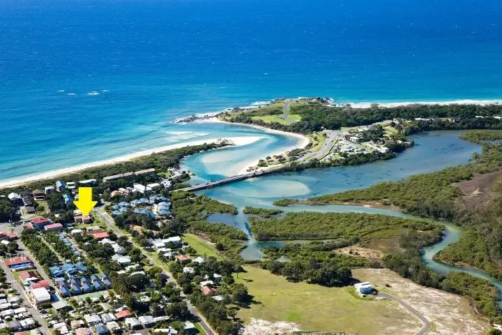 1 Creek Street, Hastings Point NSW 2489