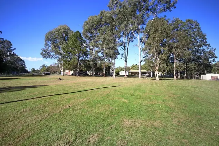 Fourth view of Homely house listing, 2 Idris Court, Landsborough QLD 4550