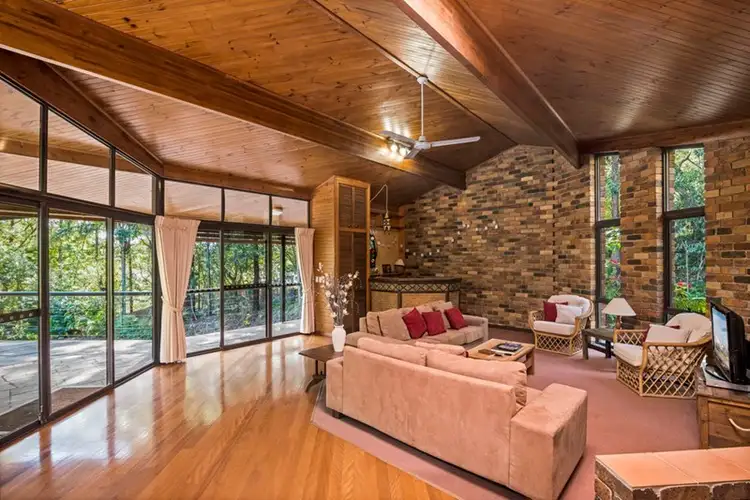 3 Cheshire Grove, Elanora QLD 4221