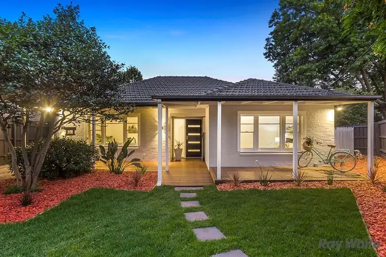 2 Grandview Road, Box Hill South VIC 3128