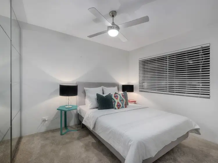 Sixth view of Homely unit listing, 2/7 Lomond Terrace, East Brisbane QLD 4169