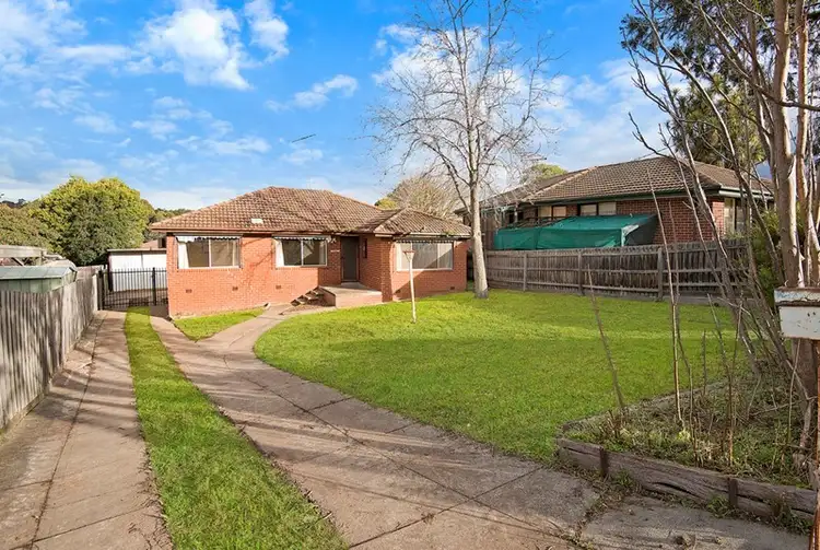 Second view of Homely house listing, 5 Madison Court, Bundoora VIC 3083