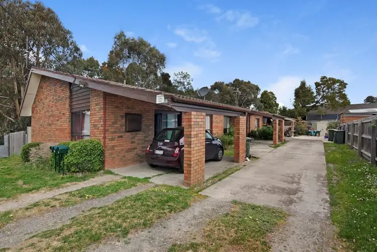2/14 Recreation Road, Mount Clear VIC 3350