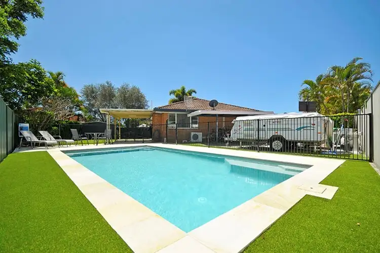 3 Colac Court, Elanora QLD 4221