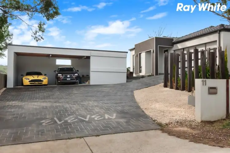 11 Penarie Place, Pakenham VIC 3810