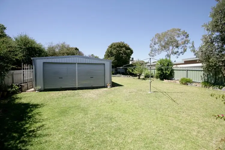 13 Menzies Avenue, Kooringal NSW 2650
