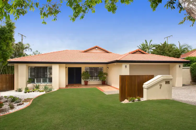 7 Briggs Court, Carindale QLD 4152