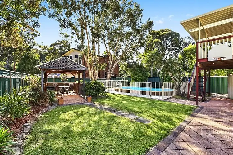 8 Murrumbooee Place, Tascott NSW 2250