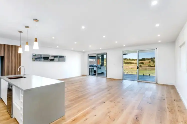 7 Pine Valley Place, Shell Cove NSW 2529