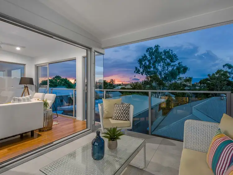 2/47 Thackeray Street, Norman Park QLD 4170