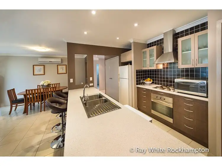 Unit 10/15 Parkside Place, Norman Gardens QLD 4701