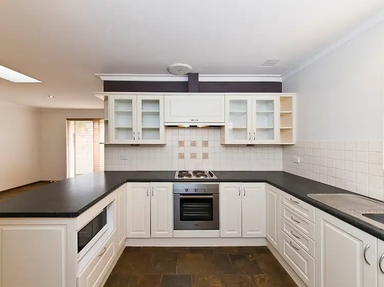 Second view of Homely house listing, 31 Piercy Way, Kardinya WA 6163