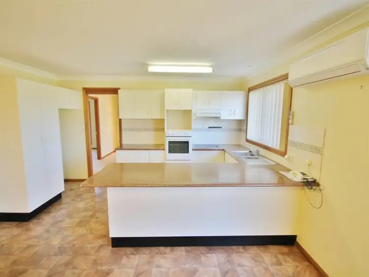 Seventh view of Homely house listing, 28 McNarry Place, Young NSW 2594