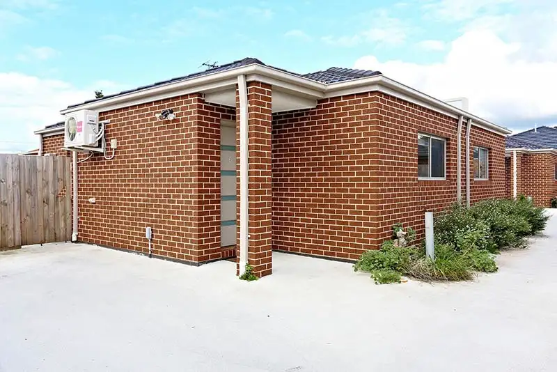 Main view of Homely unit listing, 2/10 Frederick Street, Thomastown VIC 3074