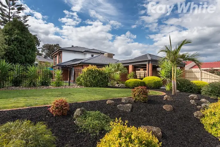 1 St John Place, Rowville VIC 3178