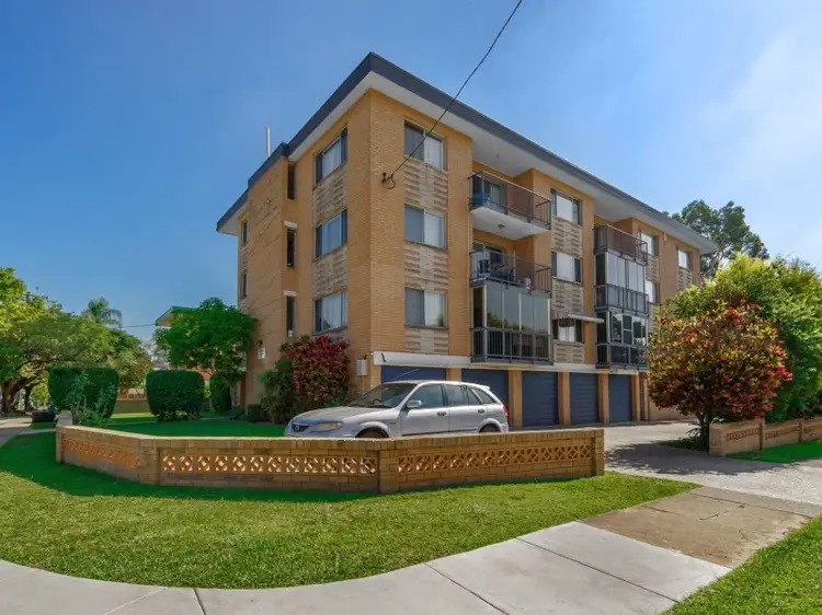 Second view of Homely apartment listing, 8/106 Bayview Terrace, Clayfield QLD 4011