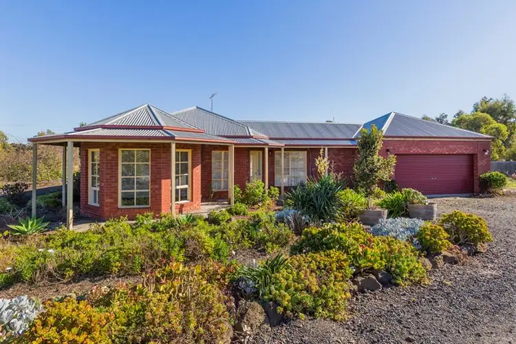 12 Broom Road, Lethbridge VIC 3332
