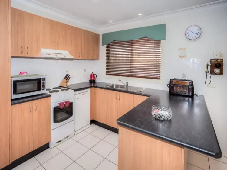 Fourth view of Homely house listing, 2/71 Barry Street, Romsey VIC 3434