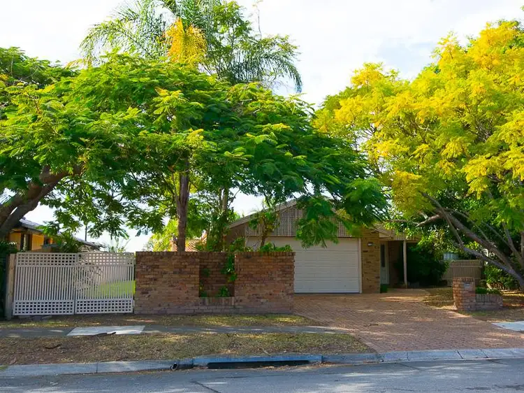 34 Village High Road, Benowa QLD 4217