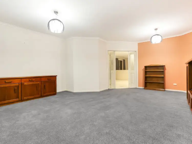Fifth view of Homely house listing, 10 Fairway Court, Murray Bridge SA 5253