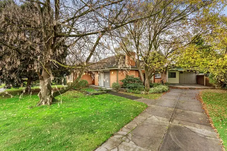 4 Yarram Crescent, Clayton VIC 3168