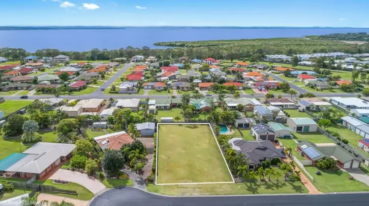 11 Merrilyn Court, Urangan QLD 4655